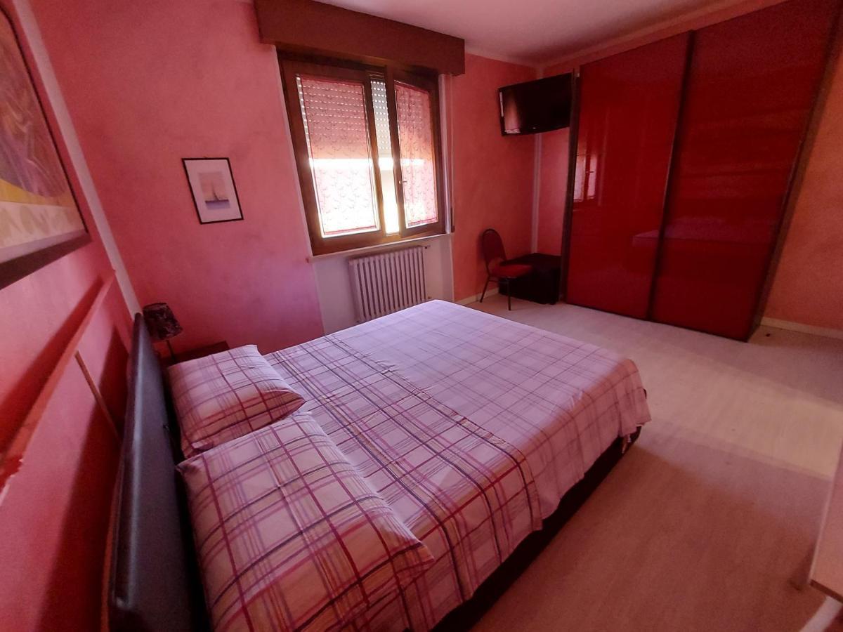 B&B Desenzano Ντεζεντσάνο ντελ Γκάρντα Εξωτερικό φωτογραφία