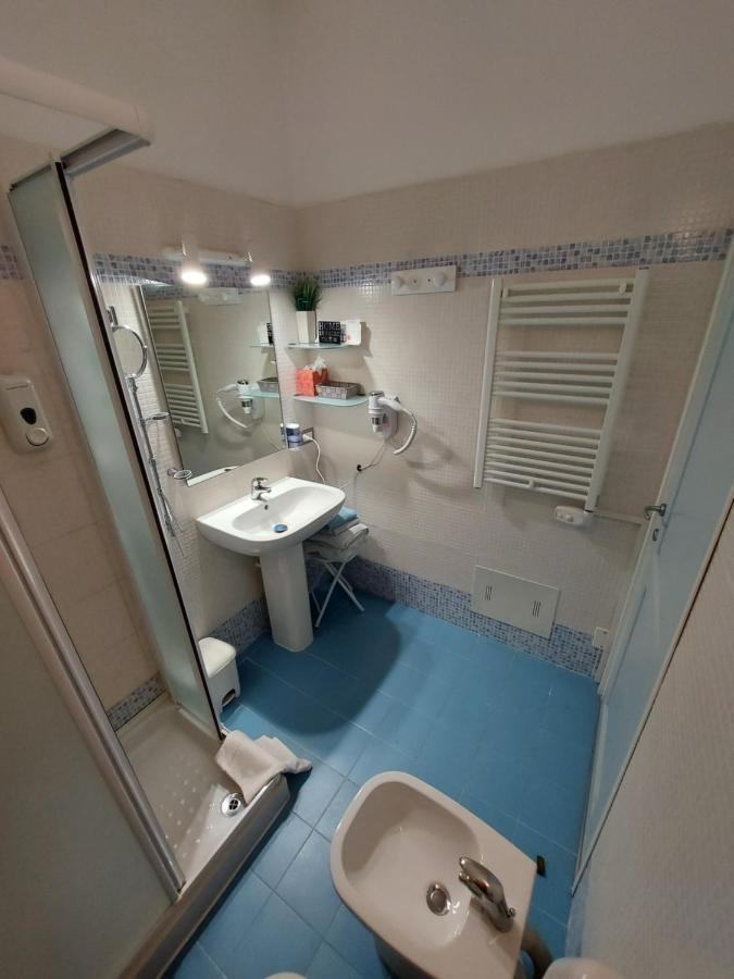 B&B Desenzano Ντεζεντσάνο ντελ Γκάρντα Εξωτερικό φωτογραφία