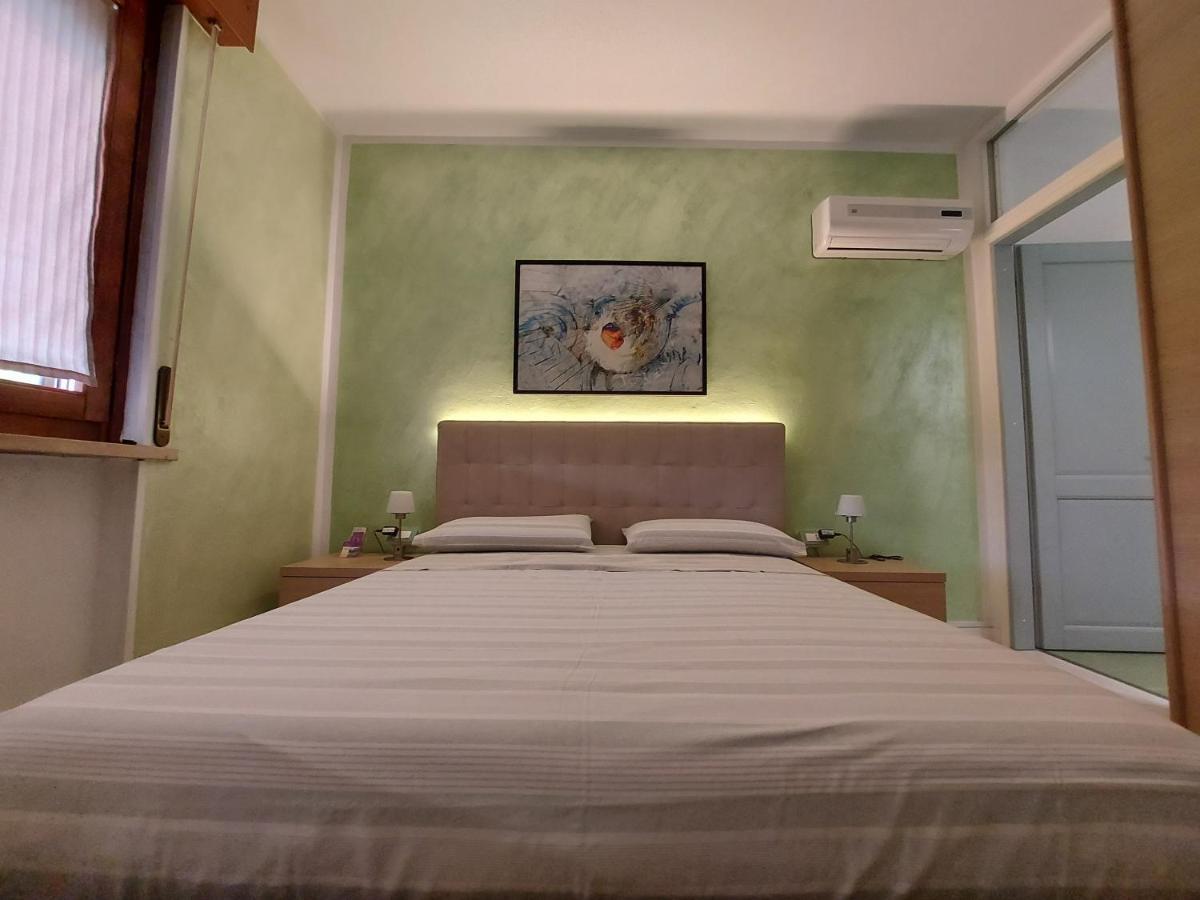 B&B Desenzano Ντεζεντσάνο ντελ Γκάρντα Εξωτερικό φωτογραφία