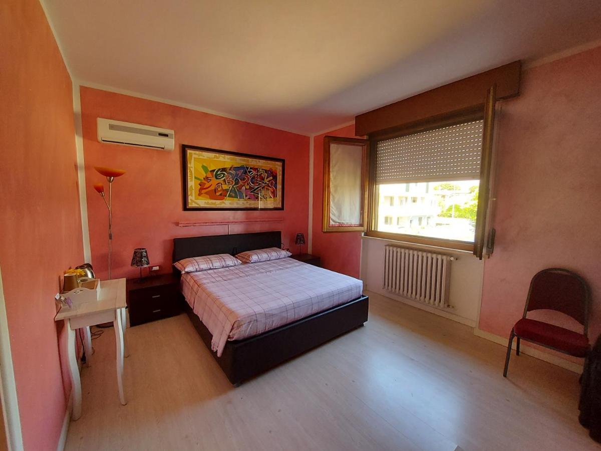 B&B Desenzano Ντεζεντσάνο ντελ Γκάρντα Εξωτερικό φωτογραφία