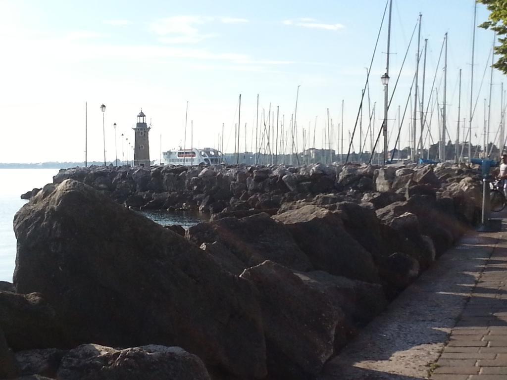 B&B Desenzano Ντεζεντσάνο ντελ Γκάρντα Εξωτερικό φωτογραφία