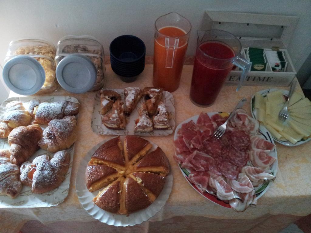 B&B Desenzano Ντεζεντσάνο ντελ Γκάρντα Εξωτερικό φωτογραφία