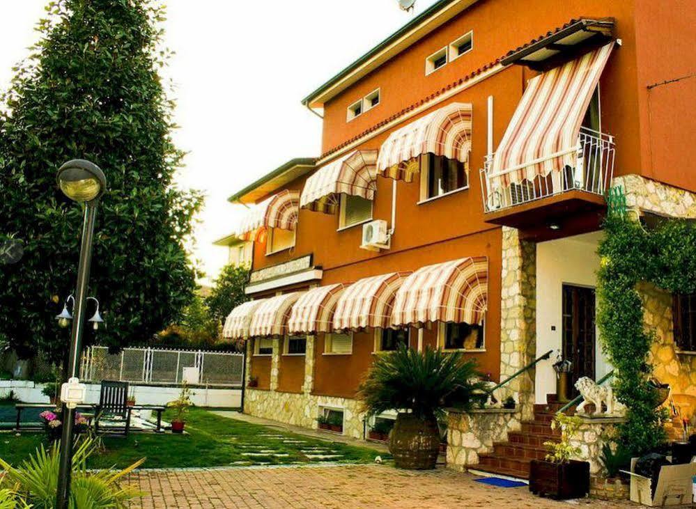 B&B Desenzano Ντεζεντσάνο ντελ Γκάρντα Εξωτερικό φωτογραφία